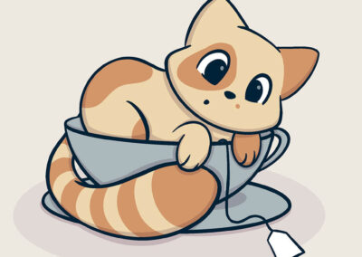 Un petit chaton roux installé confortablement dans une grande tasse de thé.